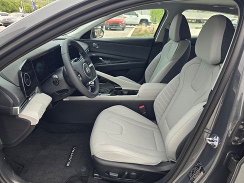 New 2026 Hyundai Elantra Limited w/ Cargo Package FWD image 11