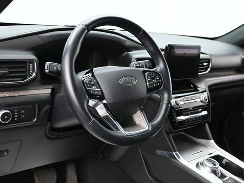 Used 2021 Ford Explorer Platinum w/ Equipment Group 601A AWD/4WD image 14