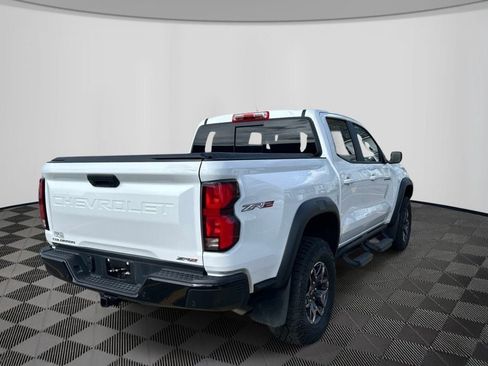 Used 2026 Chevrolet Colorado ZR2 w/ Technology Package AWD/4WD image 5