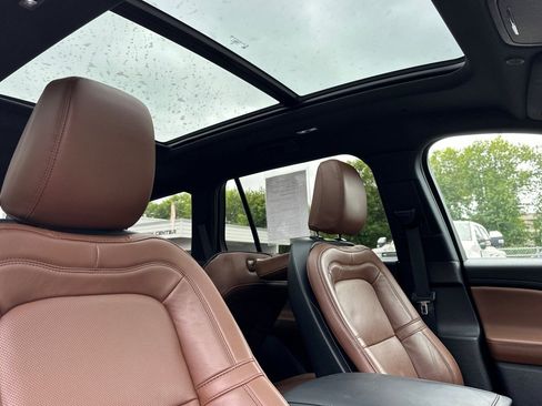 Used 2023 Lincoln Aviator Reserve w/ Equipment Group 201A RWD image 20