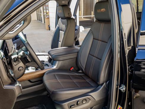 Used 2026 Chevrolet Silverado 1500 High Country w/ Midnight Edition image 30