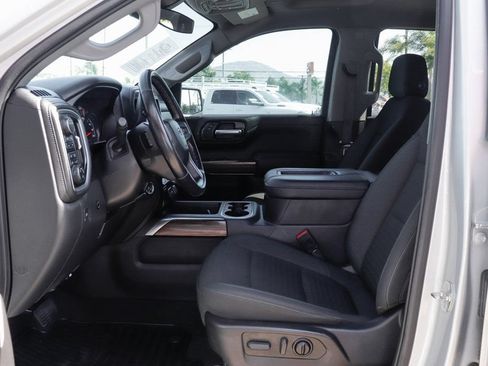 Used 2021 Chevrolet Silverado 1500 RST w/ Z71 Off-Road Package AWD/4WD image 17