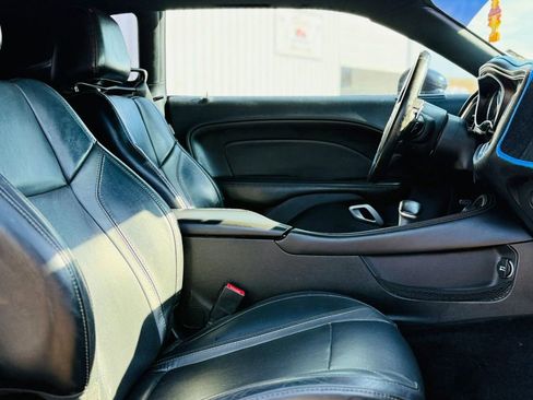 Used 2016 Dodge Challenger SXT Plus image 13