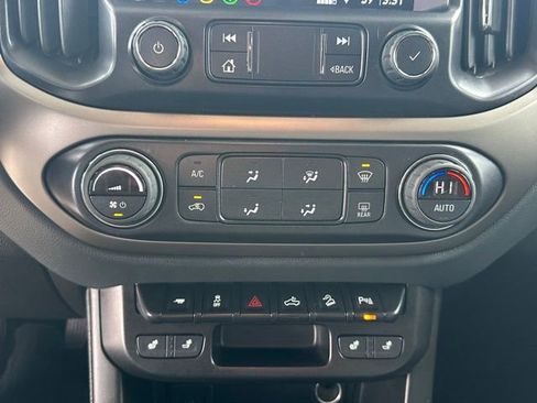 Used 2022 Chevrolet Colorado Z71 image 36