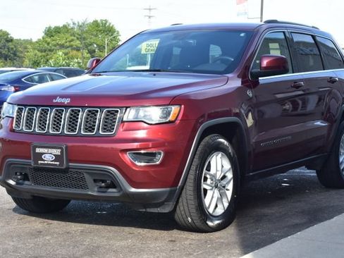 Used 2017 Jeep Grand Cherokee Laredo w/ Quick Order Package 23E AWD/4WD image 14