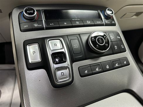 Used 2020 Hyundai Palisade Limited image 24