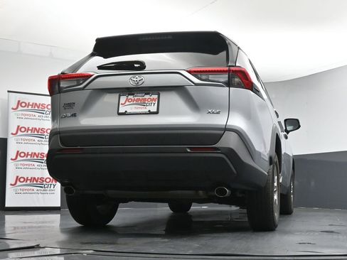Used 2024 Toyota RAV4 XLE FWD image 37