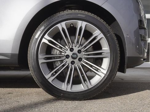 New 2025 Land Rover Range Rover Sport SE image 35