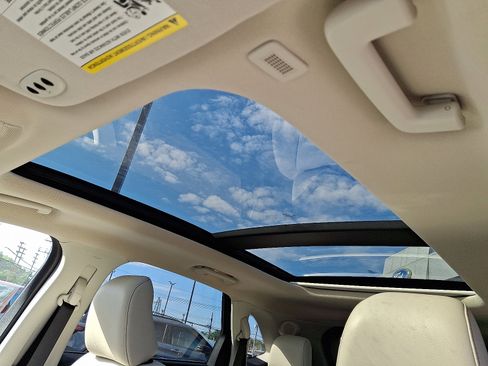 Used 2022 Ford Edge Titanium image 14