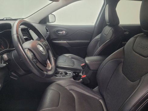 Used 2019 Jeep Cherokee Limited AWD/4WD image 17