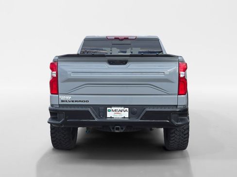 Used 2024 Chevrolet Silverado 1500 ZR2 w/ Technology Package image 4