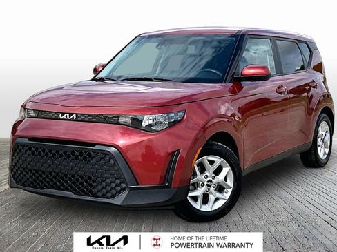 Certified 2024 Kia Soul LX w/ Option Group 015 FWD image 1