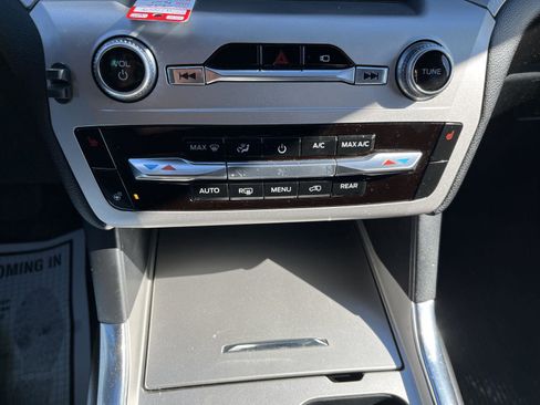 Used 2022 Ford Explorer Timberline image 24