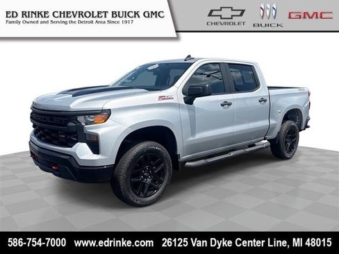Used 2022 Chevrolet Silverado 1500 Custom Trail Boss w/ LPO, Dark Essentials Package AWD/4WD image 1