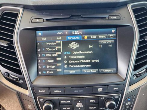Used 2017 Hyundai Santa Fe Limited AWD/4WD image 28