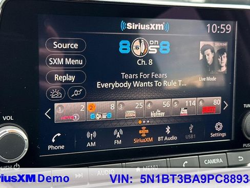 Used 2023 Nissan Rogue SV image 27