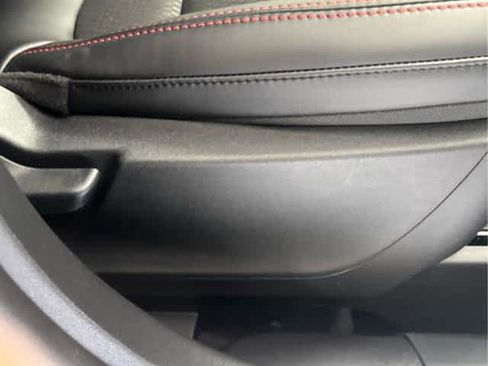 New 2025 Ford Escape ST-Line w/ Tech Pack #1 image 39