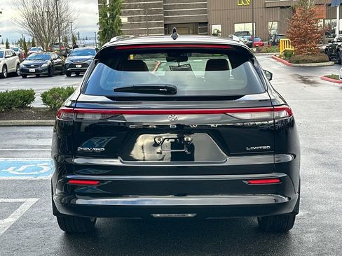 Used 2025 Toyota Crown Signia Limited image 4