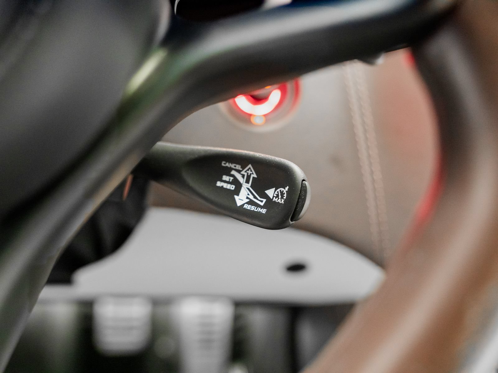 Used 2016 McLaren 570S Coupe RWD image 45