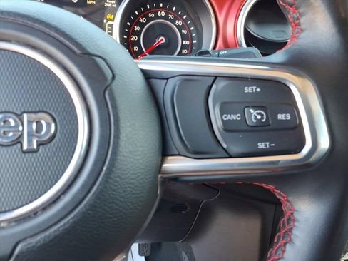 Used 2022 Jeep Wrangler Unlimited Rubicon AWD/4WD image 21