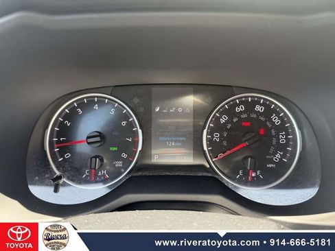 Used 2022 Toyota RAV4 XLE w/ Convenience Package AWD/4WD image 17