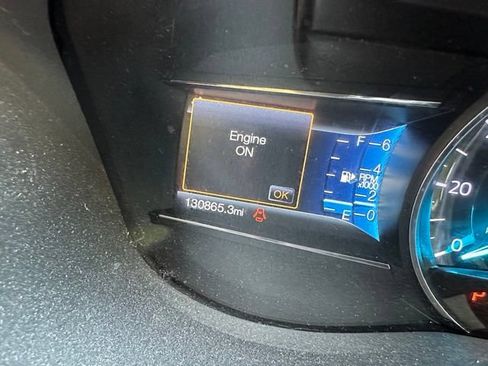 Used 2017 Ford Explorer XLT w/ Equipment Group 202A FWD image 10