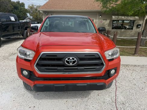 Used 2016 Toyota Tacoma SR5 w/ Towing Package RWD image 3