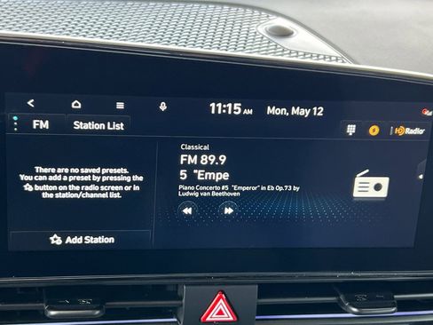 New 2025 Hyundai Elantra Limited image 15