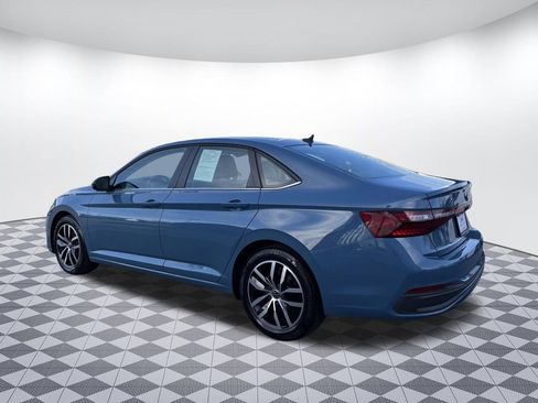 Used 2025 Volkswagen Jetta SE FWD image 5
