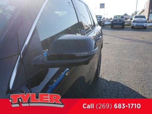 New 2026 Chevrolet Traverse LT image 11