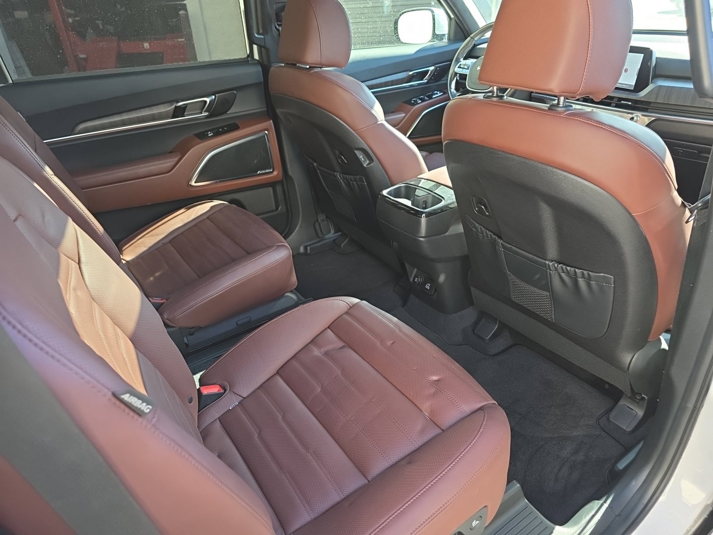 Used 2024 Kia Telluride SX Prestige w/ Towing Package AWD/4WD image 38