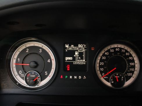 Used 2018 RAM 2500 Tradesman w/ Chrome Appearance Group AWD/4WD image 30