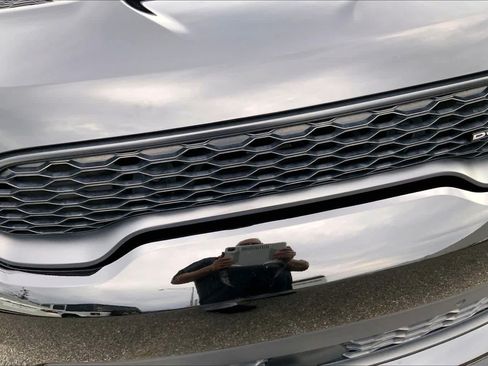 Used 2022 Dodge Durango R/T w/ Tow 'N Go Package AWD/4WD image 30