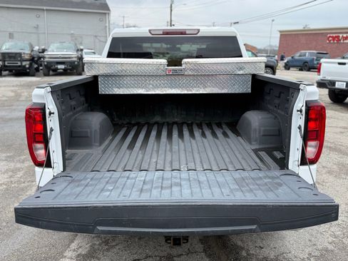 Used 2020 GMC Sierra 1500 4x4 Crew Cab w/ Sierra Value Package image 23