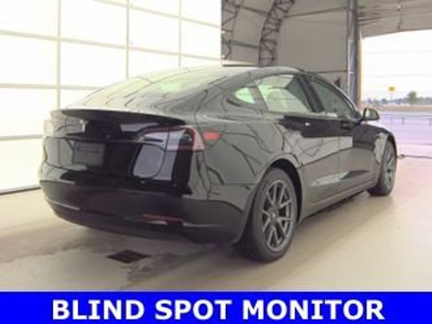 Used 2023 Tesla Model 3 Standard Range RWD image 4