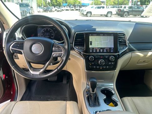 Used 2019 Jeep Grand Cherokee Limited w/ Luxury Group II AWD/4WD image 13