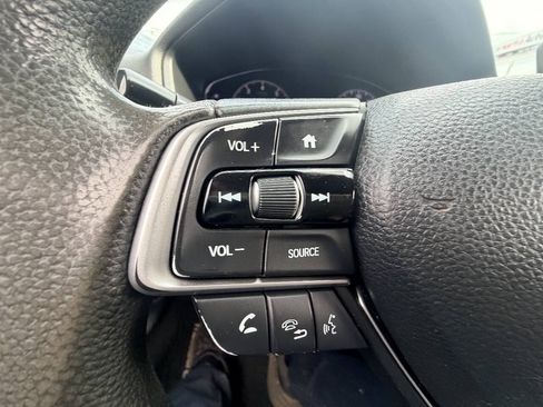 Used 2018 Honda Accord LX image 7