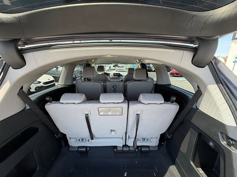 Used 2022 Honda Odyssey EX image 18