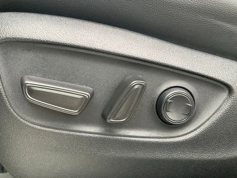 Certified 2025 Toyota Highlander XSE AWD/4WD image 15