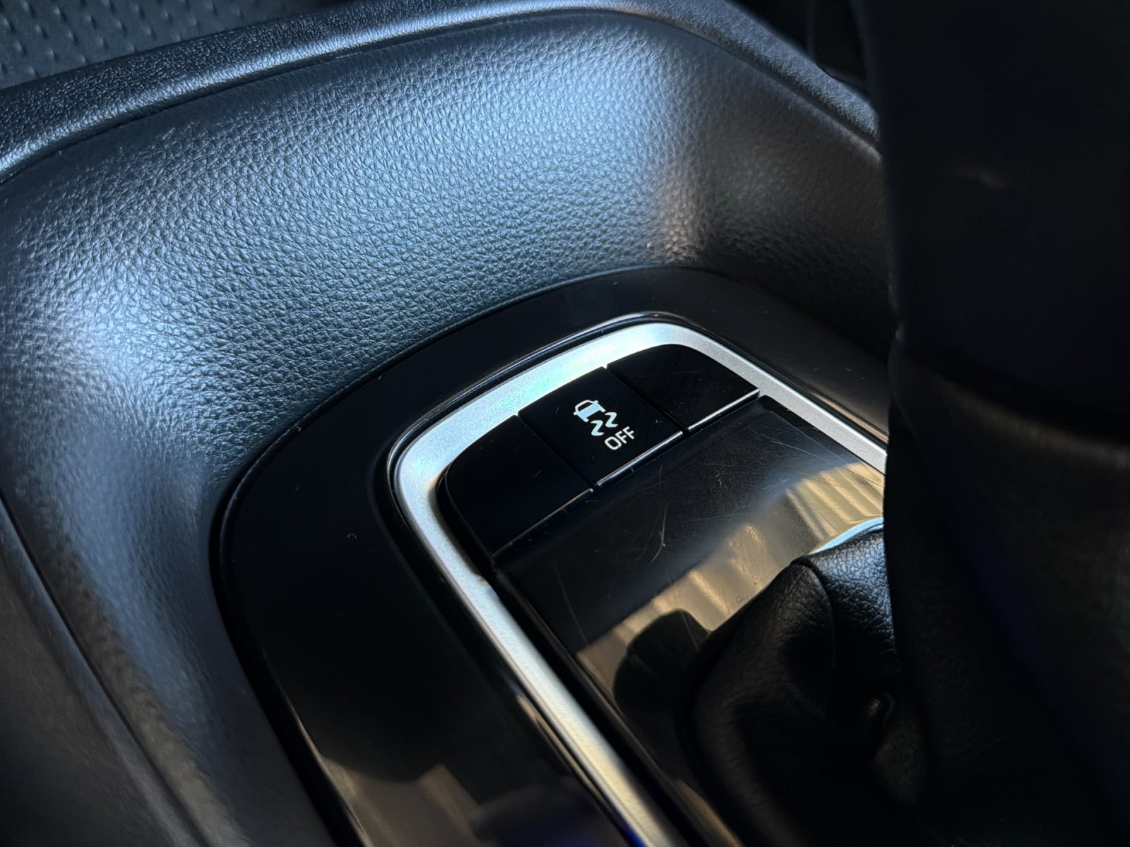 Used 2025 Toyota Corolla LE FWD image 25