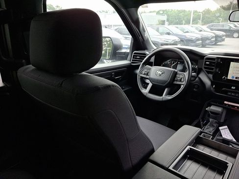 New 2025 Toyota Tundra SR w/ SR Tow Package AWD/4WD image 9