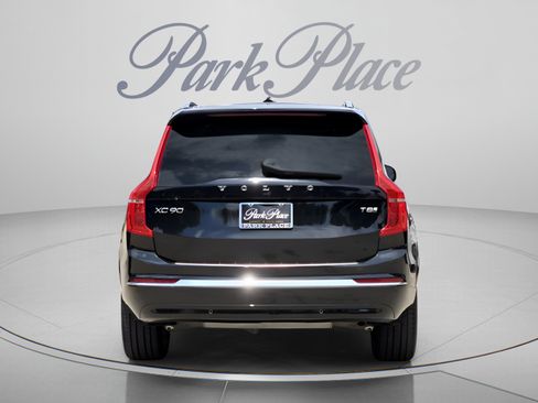 Used 2025 Volvo XC90 T8 Plus w/ Protection Package Premier AWD/4WD image 4