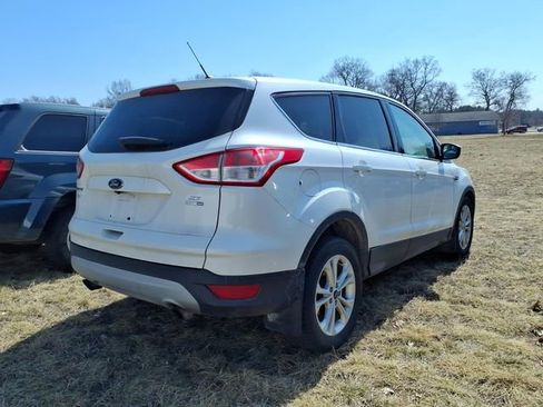 Used 2015 Ford Escape SE image 4