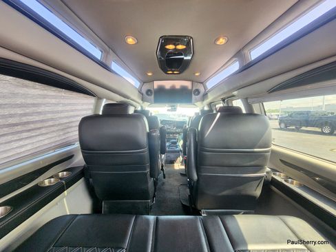 Used 2020 Chevrolet Express 2500 Extended w/ Enhanced Convenience Package RWD image 21