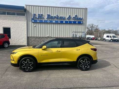 Used 2023 Chevrolet Blazer RS w/ Driver Confidence II Package image 8