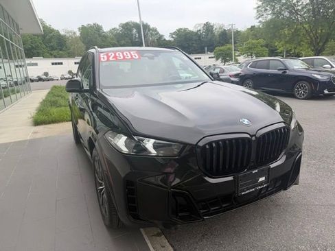 Certified 2024 BMW X5 xDrive40i w/ M Sport Package AWD/4WD image 5