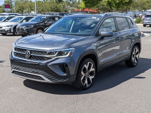 Used 2022 Volkswagen Taos SEL image 7