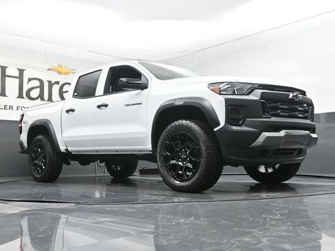 New 2026 Chevrolet Colorado Trail Boss AWD/4WD image 2
