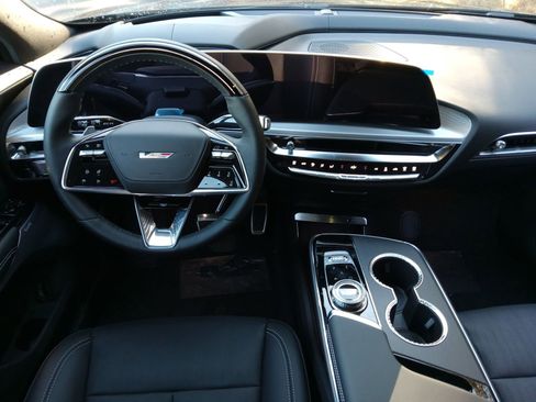 New 2026 Cadillac Lyriq V image 14