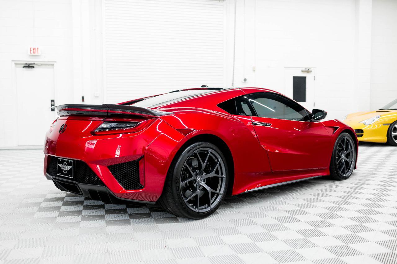 Used 2017 Acura NSX AWD/4WD image 9